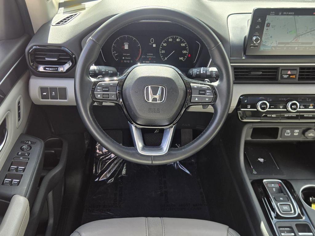 2025 Honda Pilot Touring - Photo 13