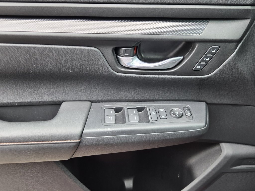 2025 Honda CR-V Sport-L - Photo 28