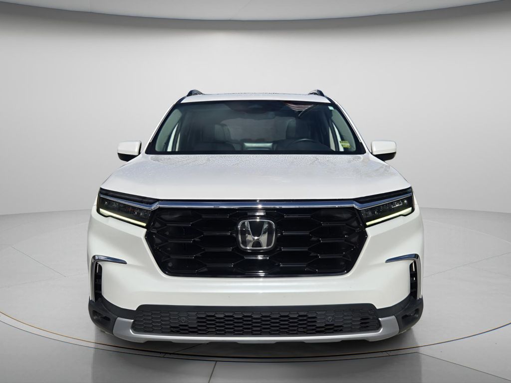Certified 2025 Honda Pilot Touring SUV