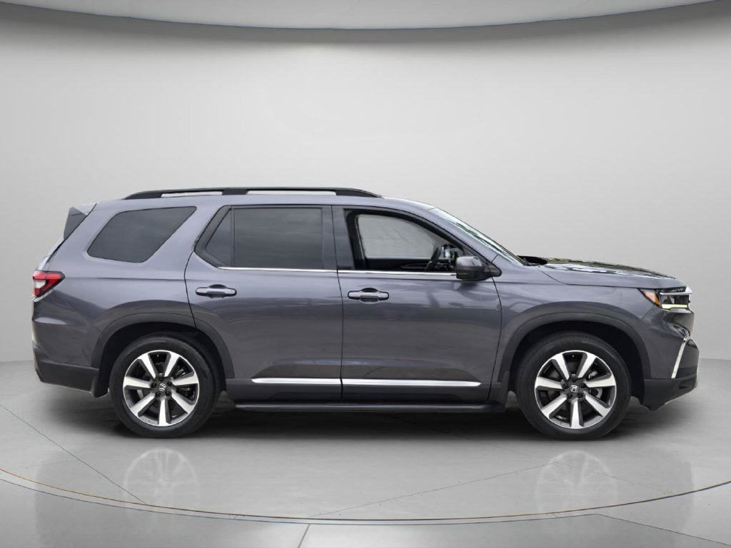 Used 2023 Honda Pilot Touring SUV