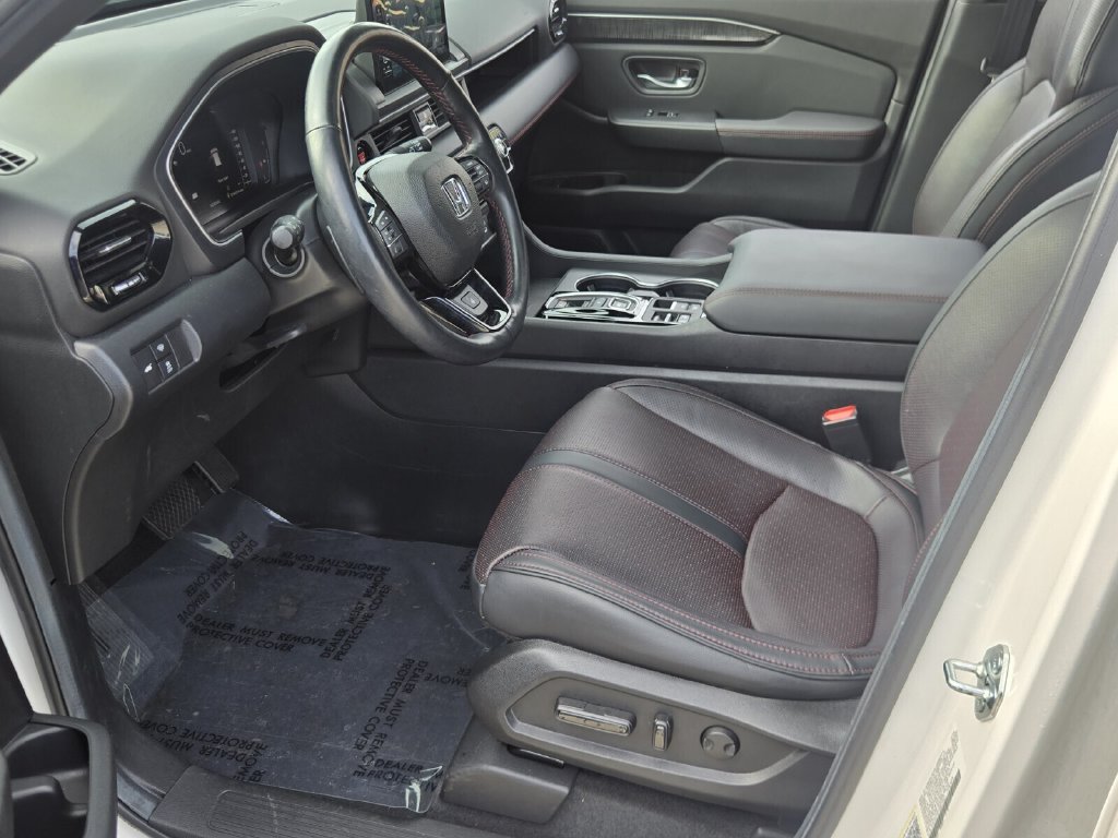 2025 Honda Pilot Black Edition - Photo 11