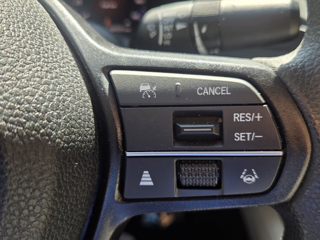 2025 Honda Accord SE - Photo 25