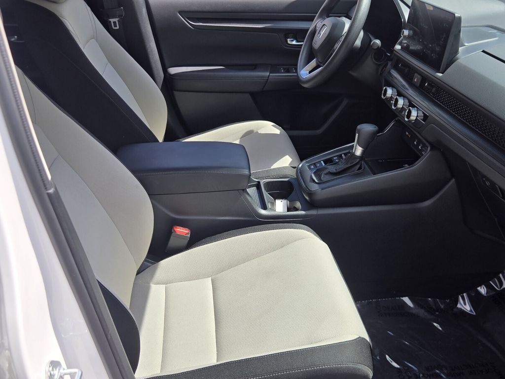 2026 Honda CR-V LX - Photo 17