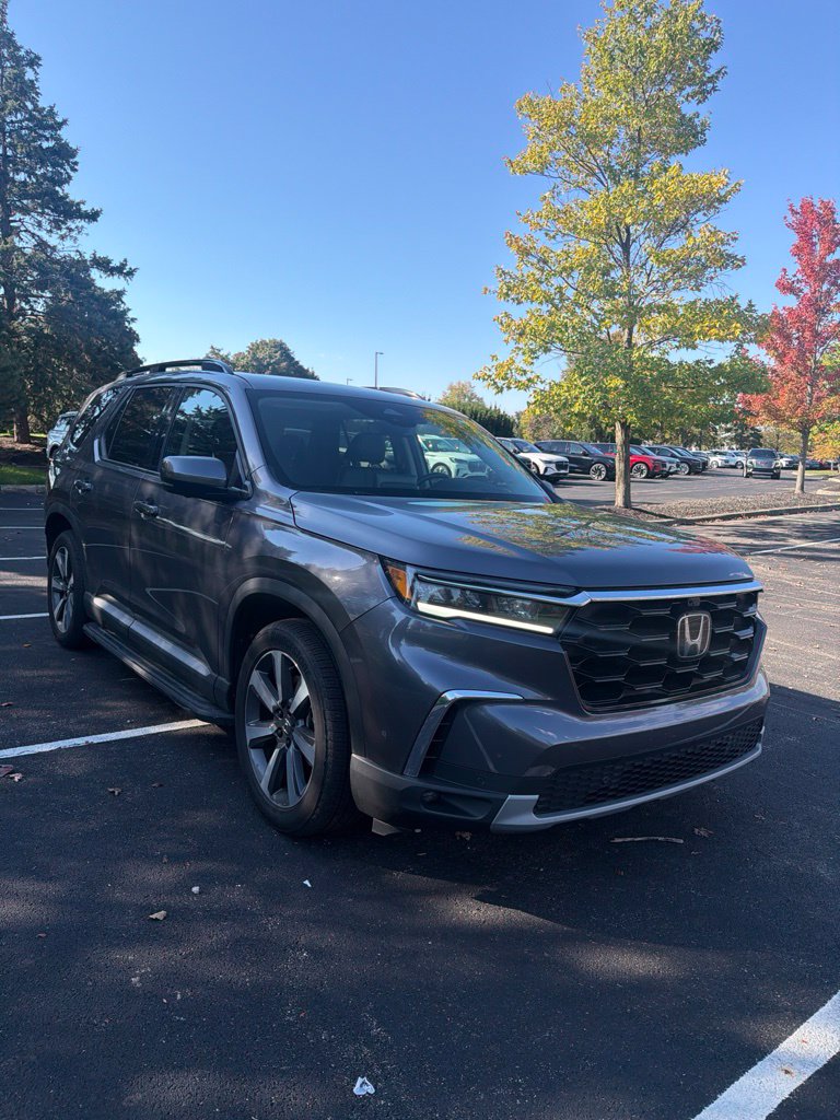 Used 2025 Honda Pilot Elite SUV