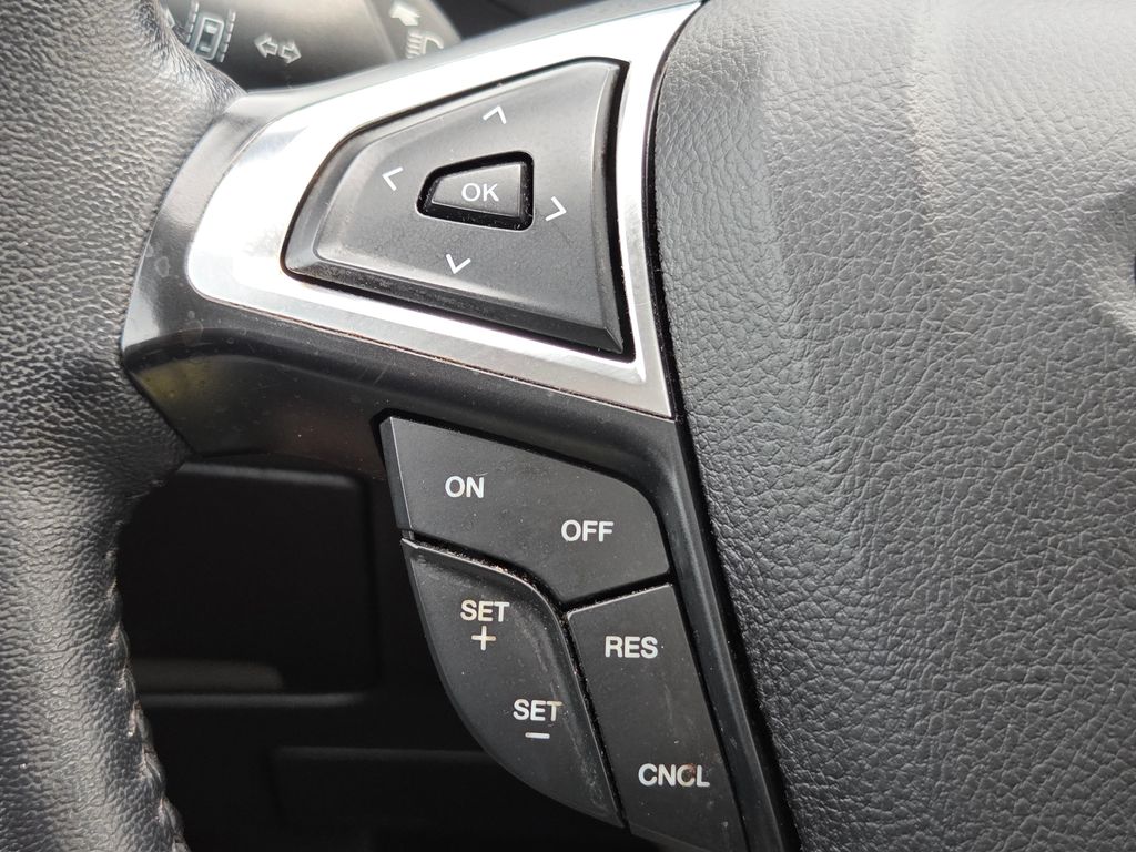 2022 Ford Edge SEL - Photo 11