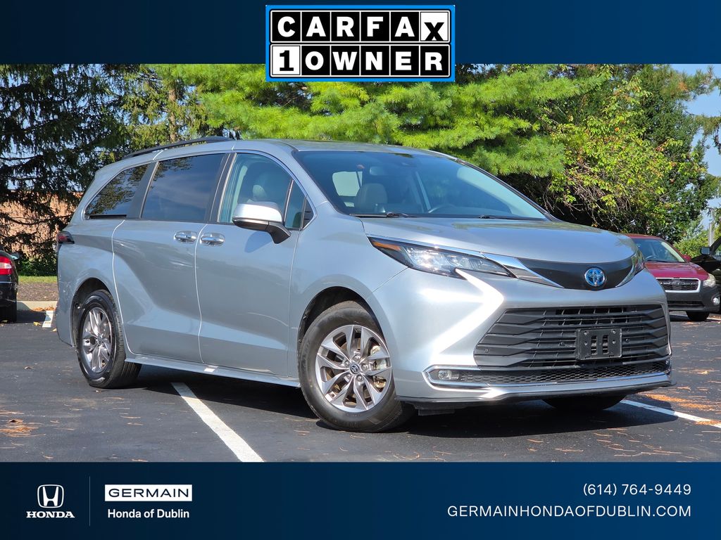 Used 2023 Toyota Sienna XLE Minivan/Van