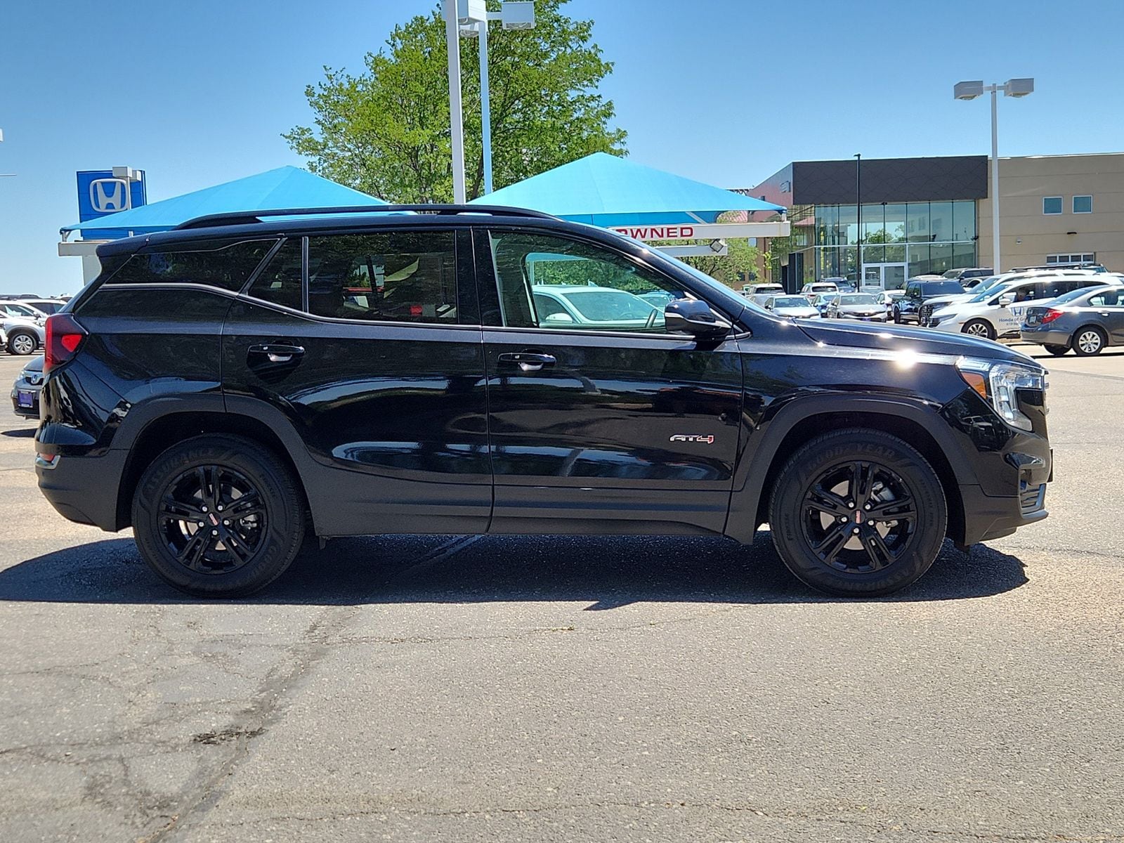 2024 GMC Terrain AT4 - Photo 6