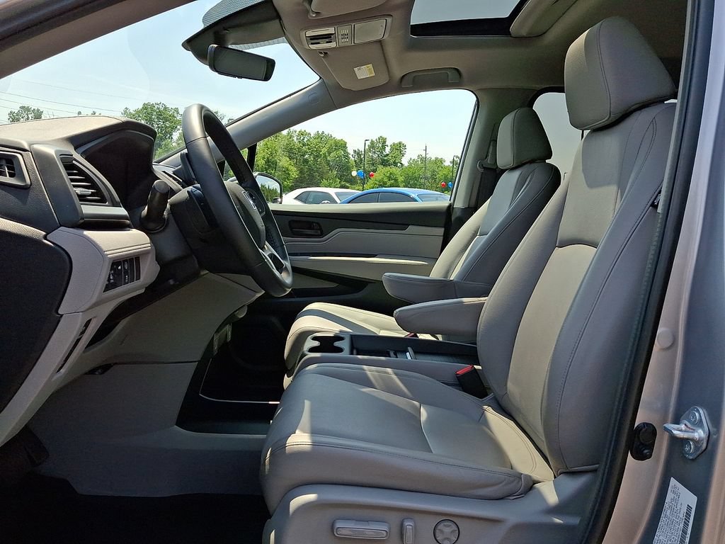 2024 Honda Odyssey EX-L - Photo 13