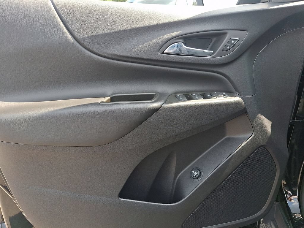 2024 Chevrolet Equinox LT - Photo 11