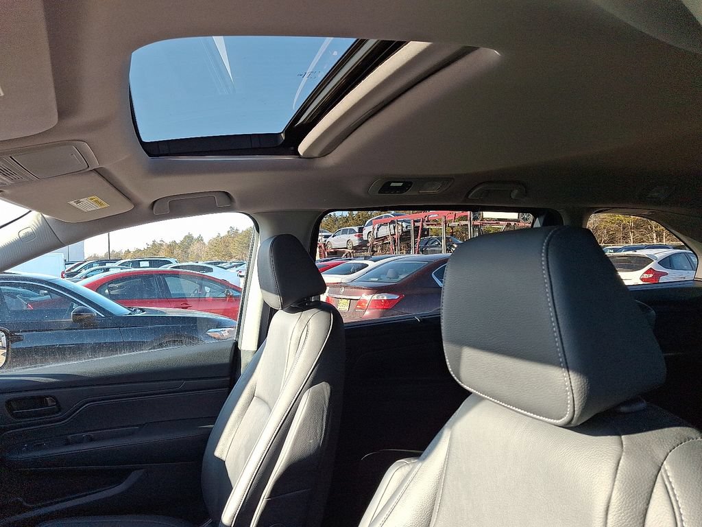 2023 Honda Odyssey EX-L - Photo 14