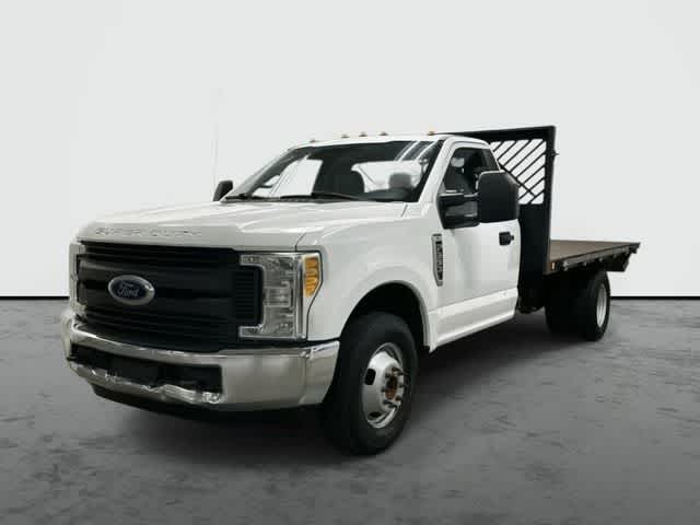 2017 Ford F-350 Super Duty Chassis Cab
