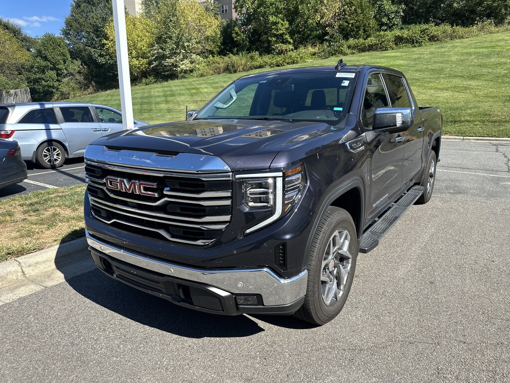 Used 2025 GMC Sierra 1500 SLT Pickup