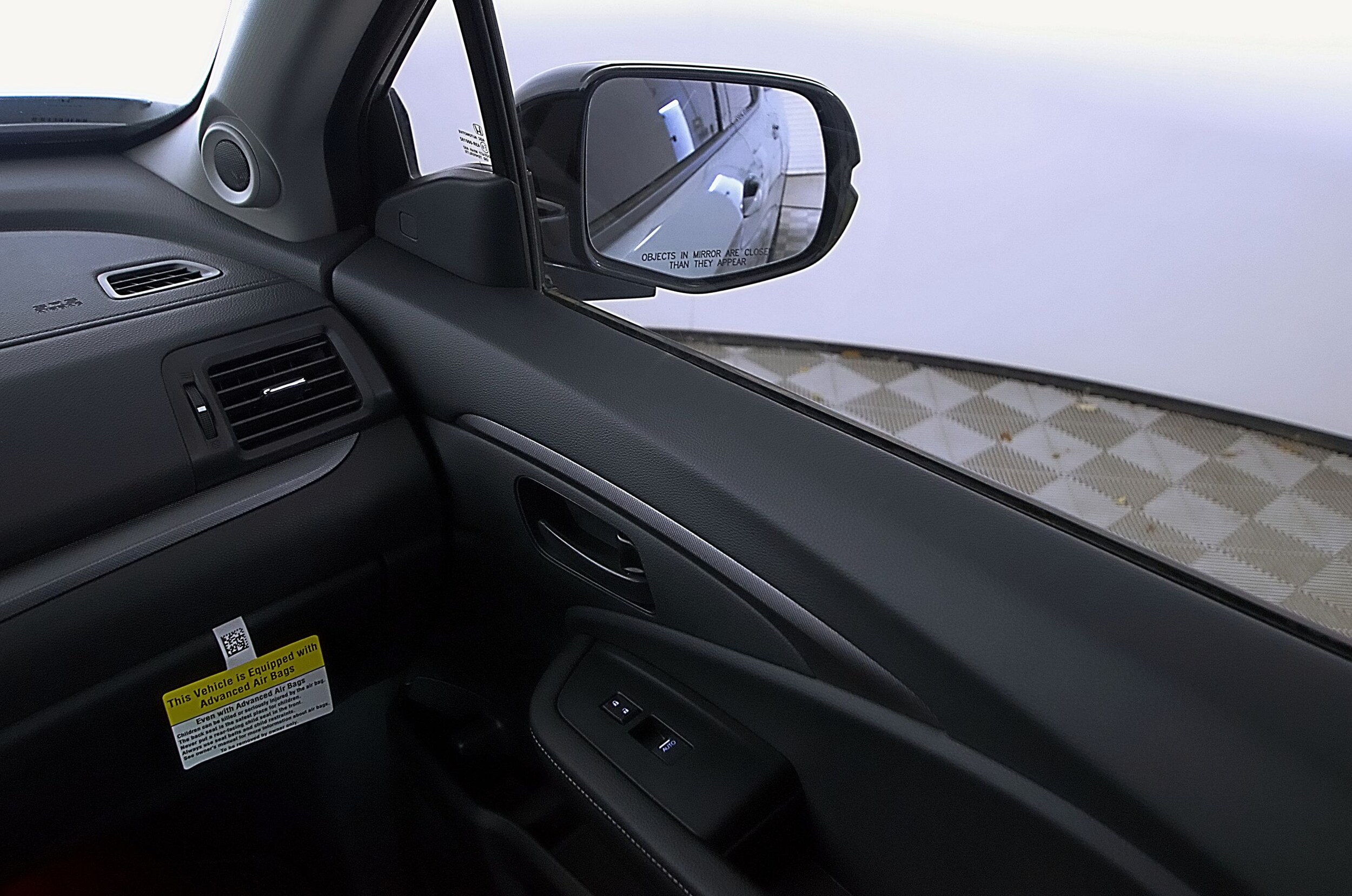 2025 Honda Ridgeline Sport - Photo 17