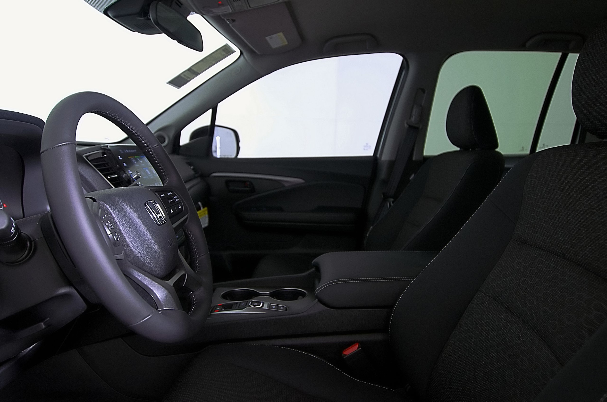 2025 Honda Ridgeline Sport - Photo 20