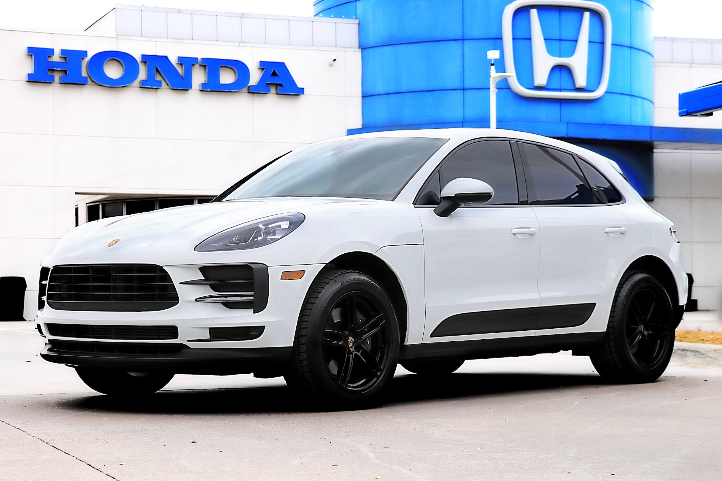 2021 Porsche Macan Base