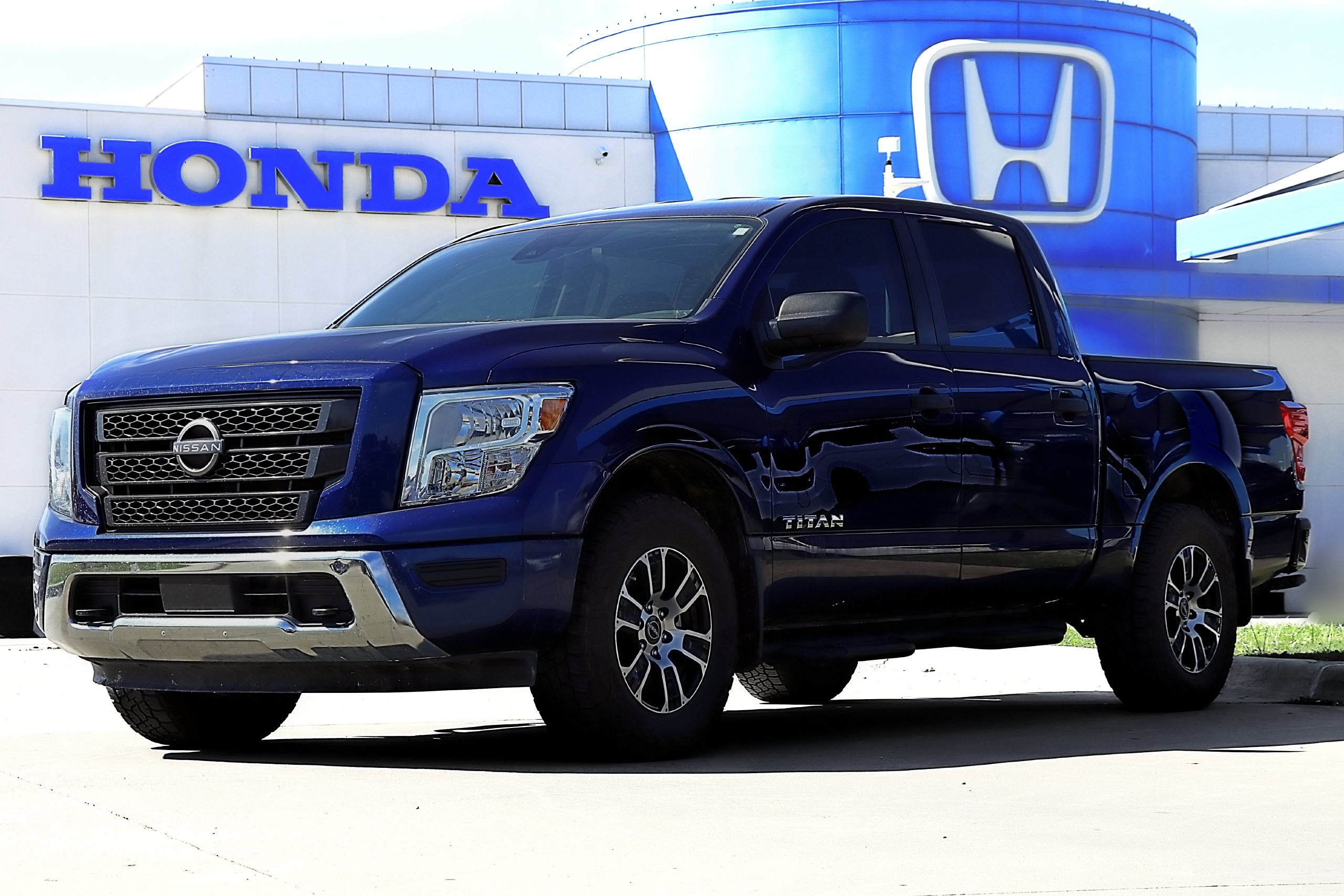 Used 2024 Nissan Titan SV Truck
