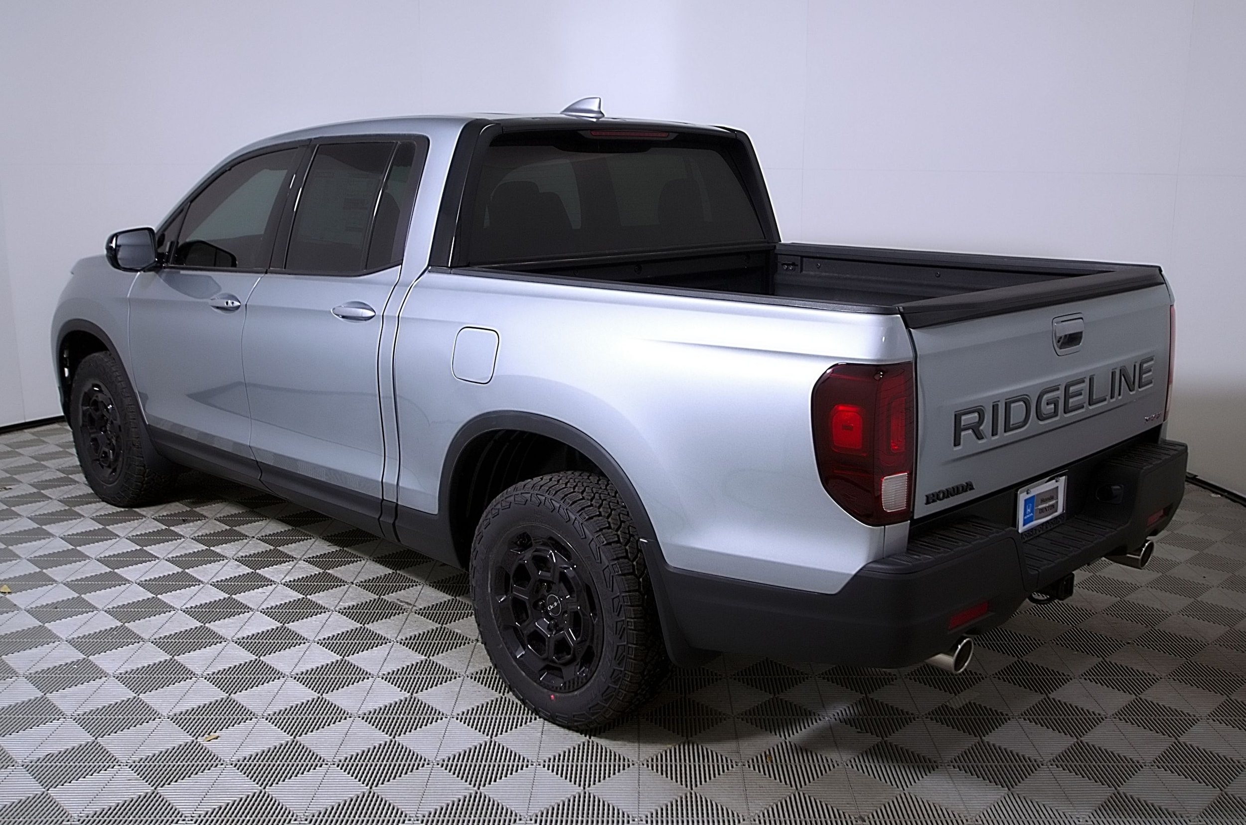 2025 Honda Ridgeline Sport - Photo 9