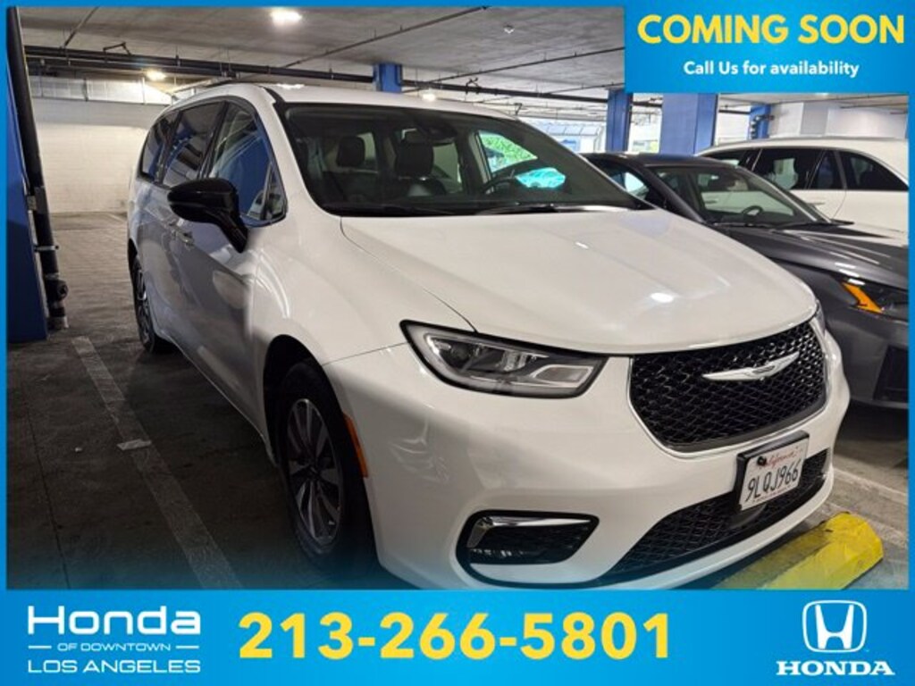 Used 2024 Chrysler Pacifica Plug-In Hybrid Select Van Passenger Van