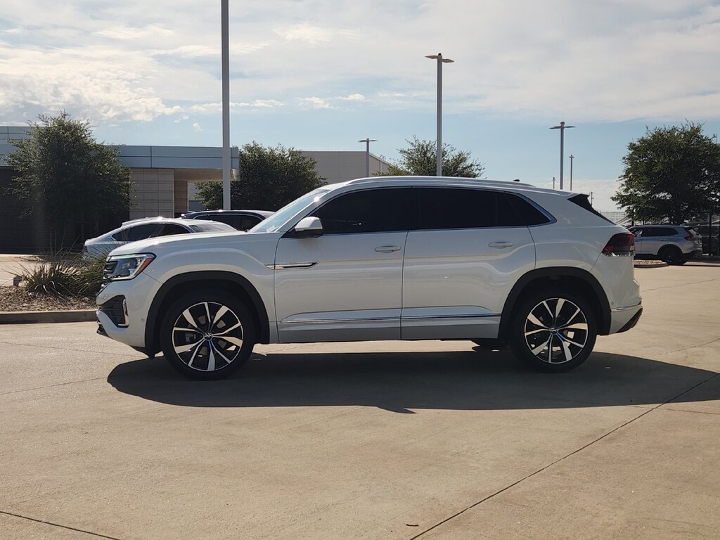 Used 2024 Volkswagen Atlas Cross Sport 2.0T SEL Premium R-Line SUV