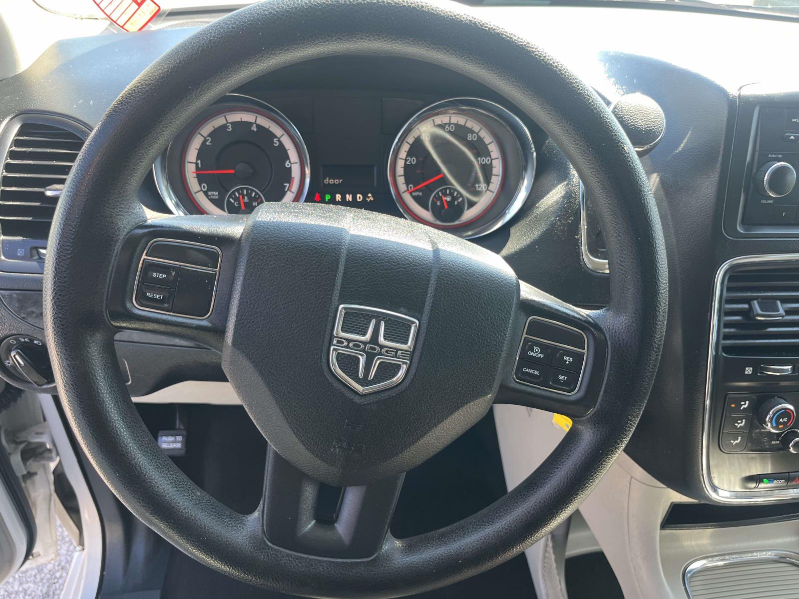 2014 Dodge Grand Caravan SXT - Photo 17