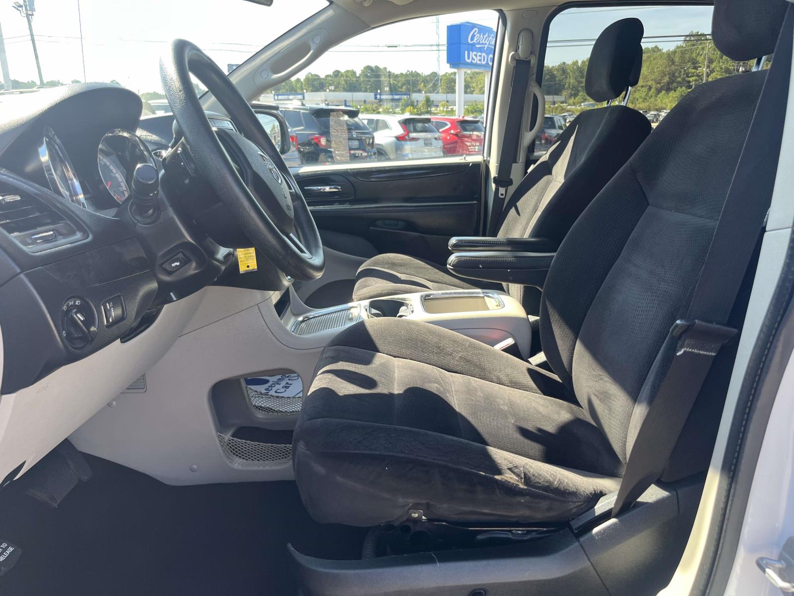 2014 Dodge Grand Caravan SXT - Photo 16