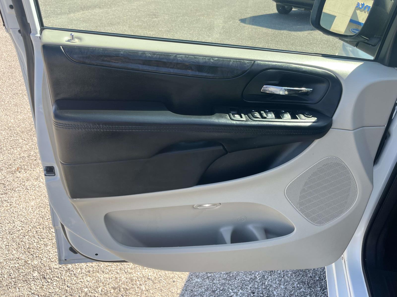 2014 Dodge Grand Caravan SXT - Photo 13