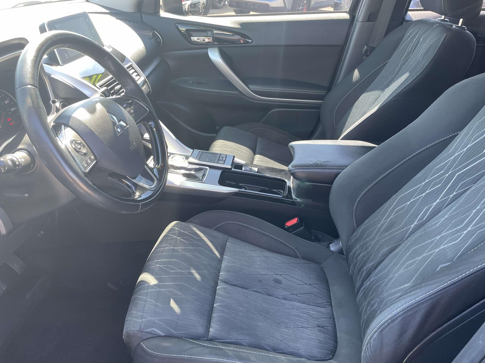 2019 Mitsubishi Eclipse Cross SE - Photo 10