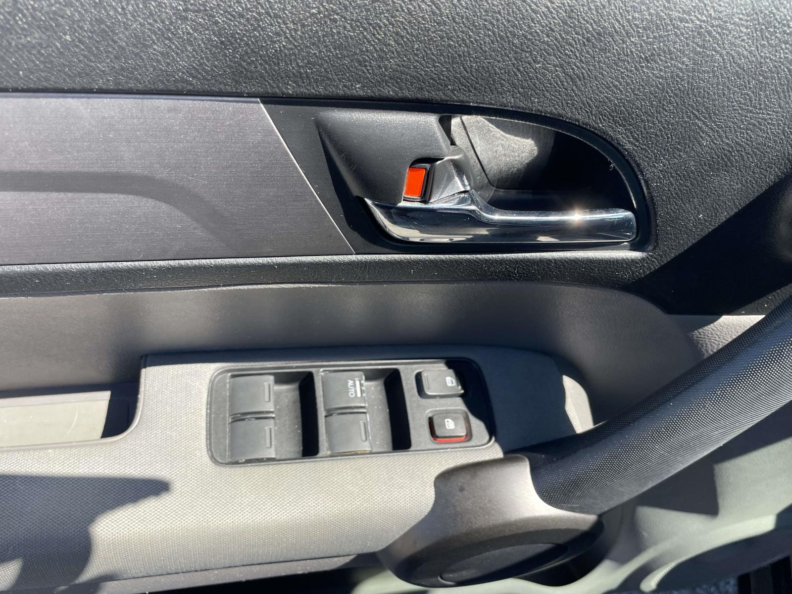 2011 Honda CR-V LX - Photo 16