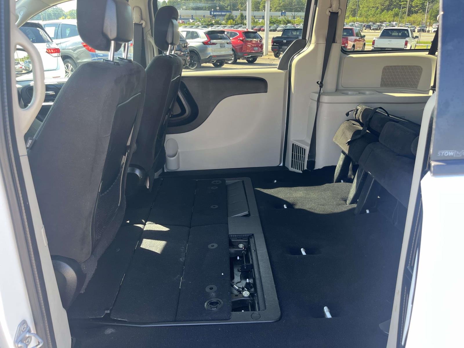 2014 Dodge Grand Caravan SXT - Photo 9