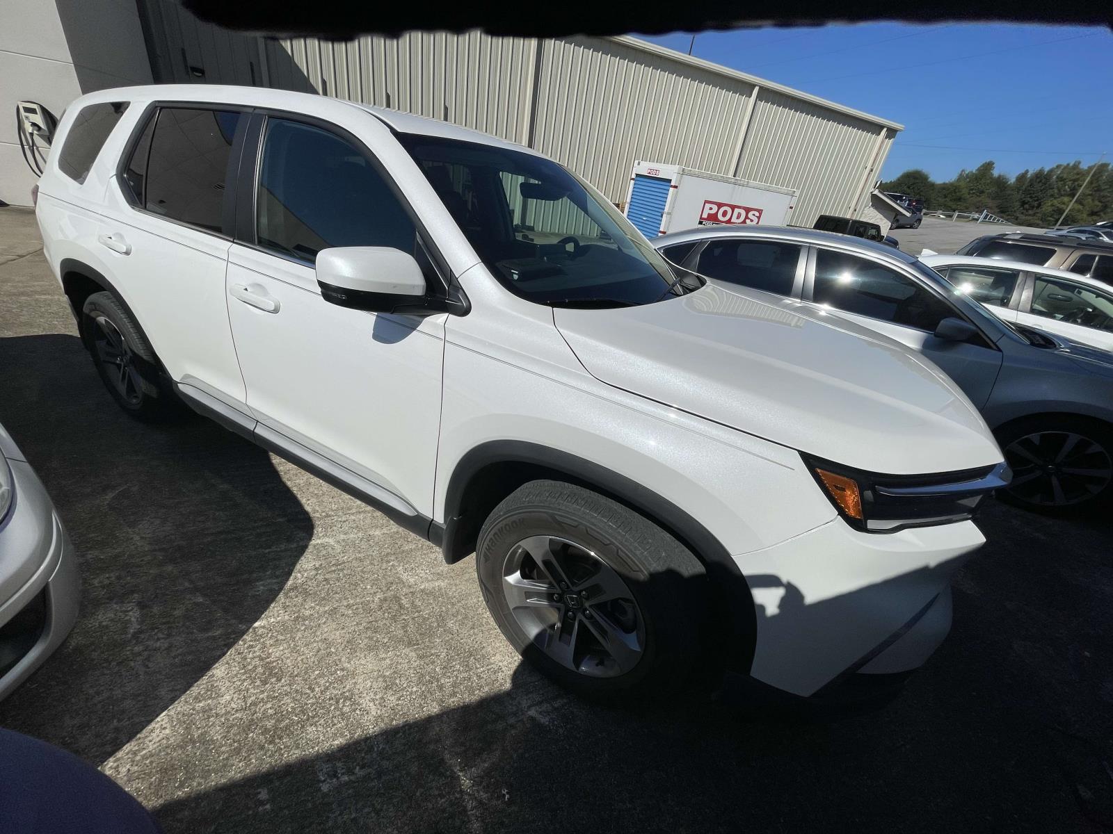Certified 2024 Honda Pilot EX-L 8 PASSENGER 2WD Sport Utility
