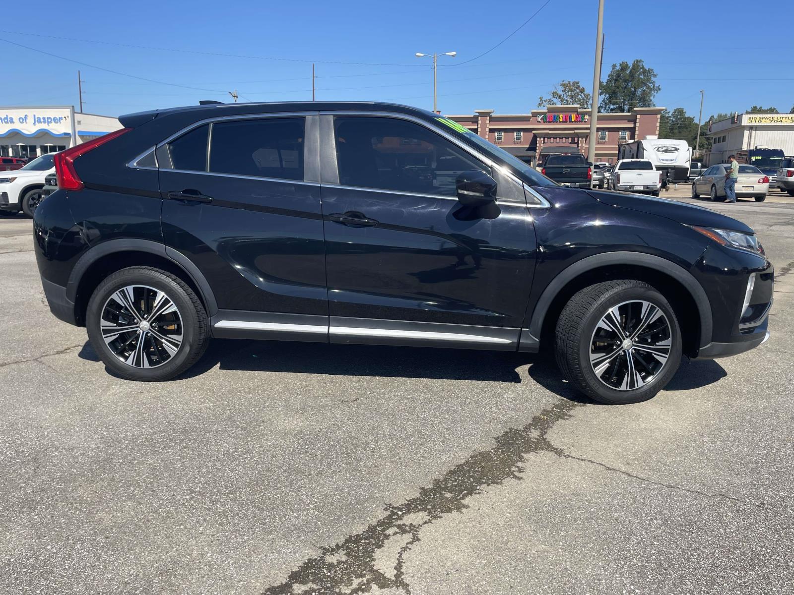 2019 Mitsubishi Eclipse Cross SE - Photo 2