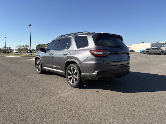 Used 2023 Honda Pilot Elite SUV