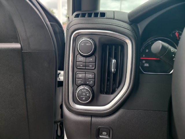 2022 Chevrolet Silverado 1500 Limited LT Trail Boss - Photo 17
