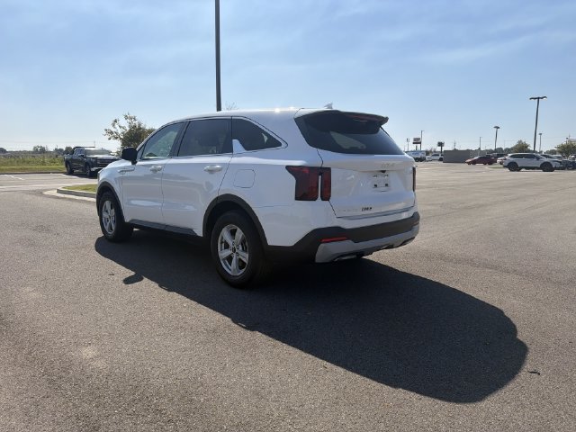 Used 2025 Kia Sorento LX SUV