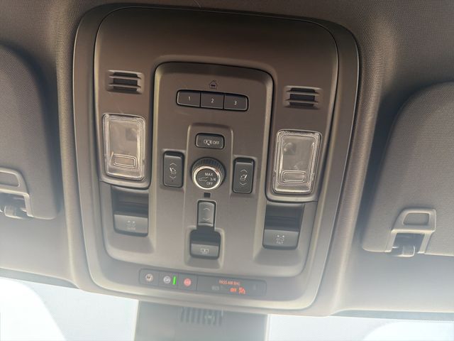 2023 GMC Yukon Denali - Photo 36