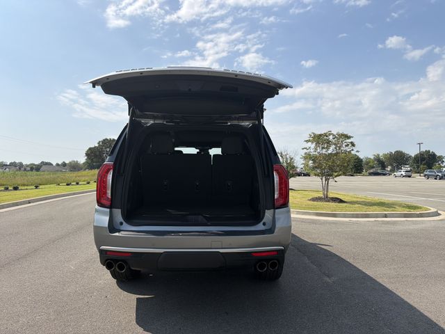 2023 GMC Yukon Denali - Photo 18