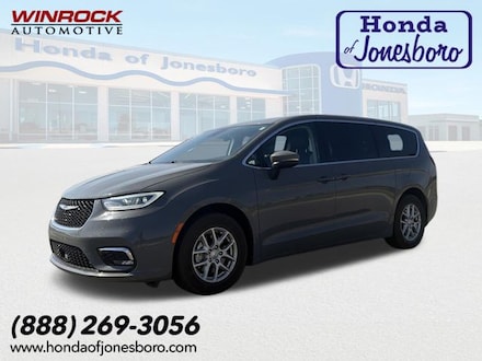 2023 Chrysler Pacifica Touring L Minivan/Van