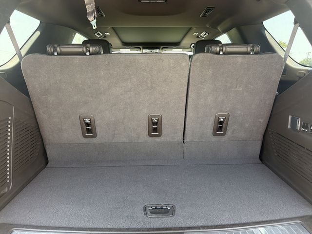 2023 GMC Yukon Denali - Photo 19