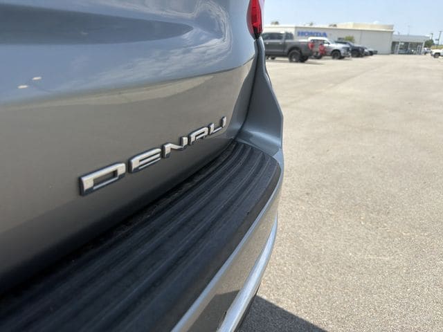 2023 GMC Yukon Denali - Photo 42