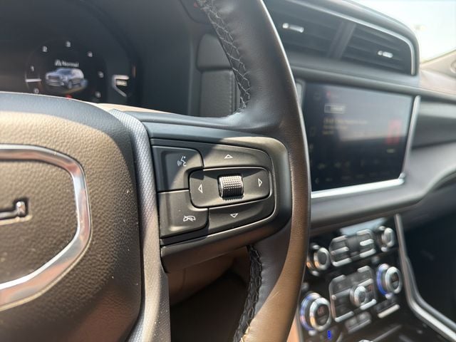 2023 GMC Yukon Denali - Photo 29