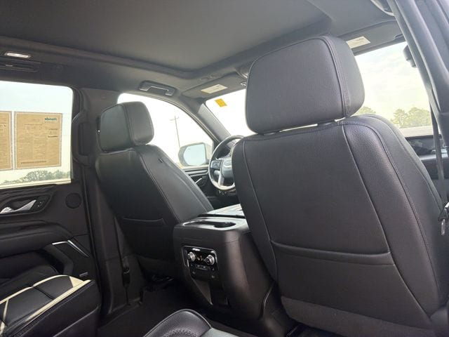 2023 GMC Yukon Denali - Photo 17