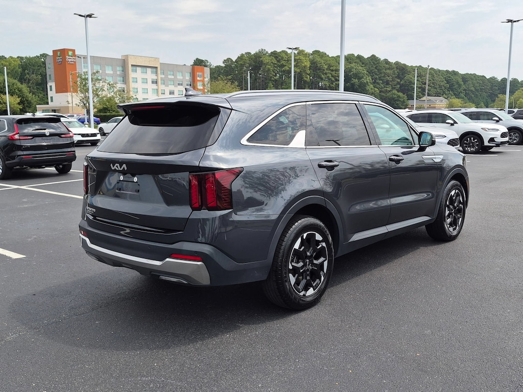 Used 2024 Kia Sorento S SUV