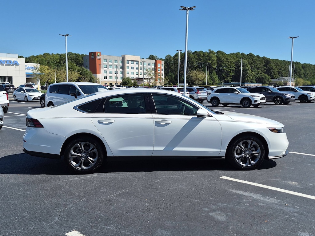 Used 2024 Honda Accord EX Sedan