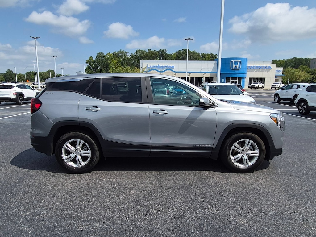Used 2024 GMC Terrain SLE SUV