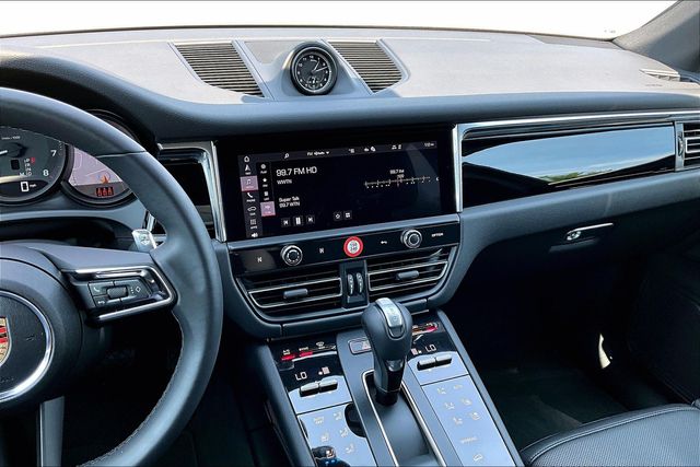 2025 Porsche Macan Base - Photo 15