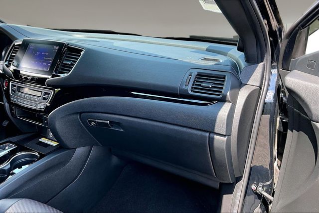 2022 Honda Ridgeline Black Edition - Photo 24