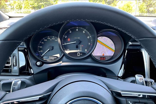 2025 Porsche Macan Base - Photo 13