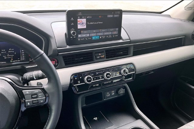 2025 Honda Pilot Elite - Photo 15