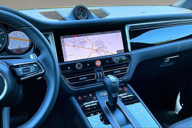 2025 Porsche Macan Base - Photo 9