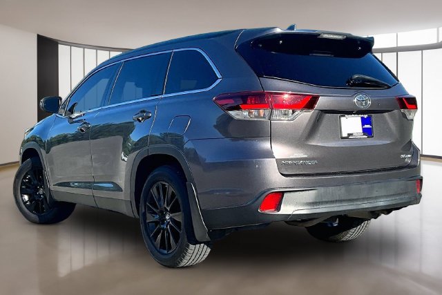 Used 2019 Toyota Highlander SE SUV